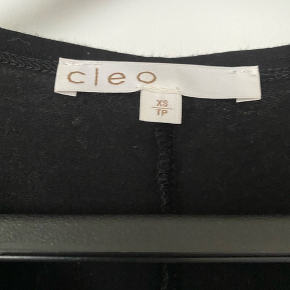 Cleo stretchy light tunic. Open detail along the bottom. 3/4 sleeve - Picture 3 of 3